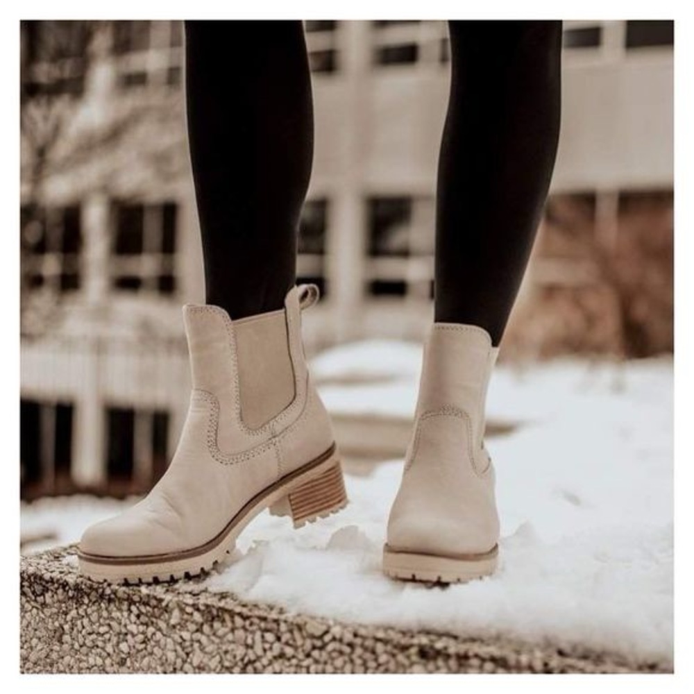 Dallas Boots by Cougar in color Mushroom